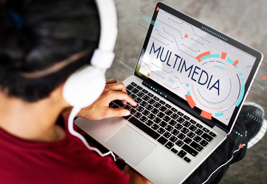 Multimedia course visuals
